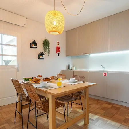 Blue Tile Hideaway By Portugal Active アパート ポルト