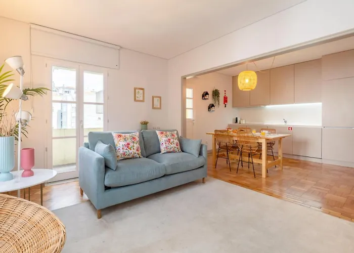 Blue Tile Hideaway By Portugal Active Apartment