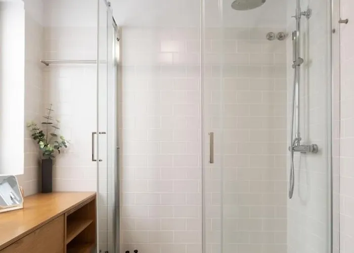 Blue Tile Hideaway By Portugal Active 아파트