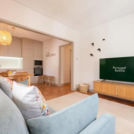 Blue Tile Hideaway By Portugal Active Apartamento