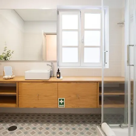 Blue Tile Hideaway By Portugal Active * Oporto